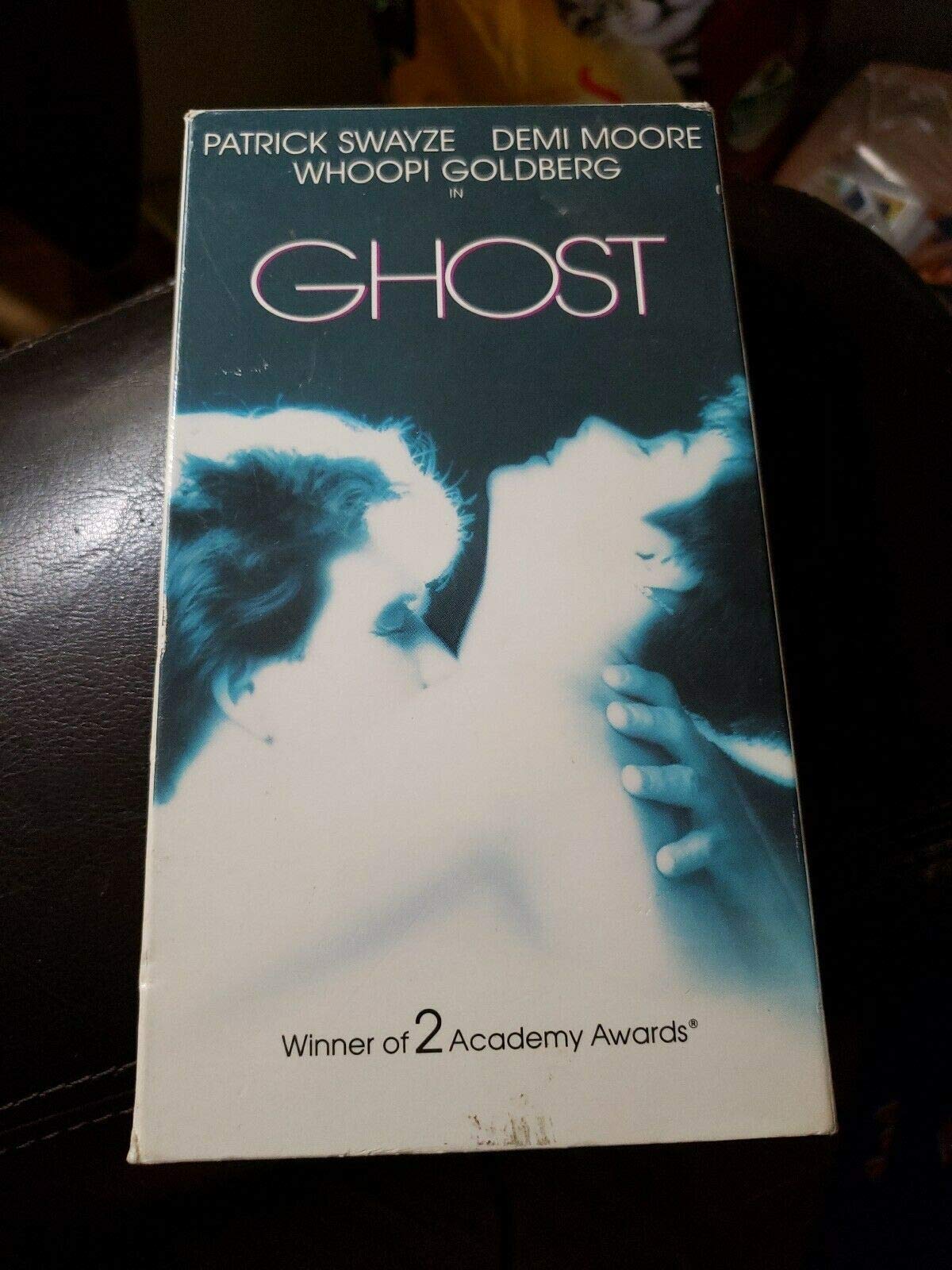 Ghost USA VHS formato NTSC para cinéfilos que buscan cine americano original