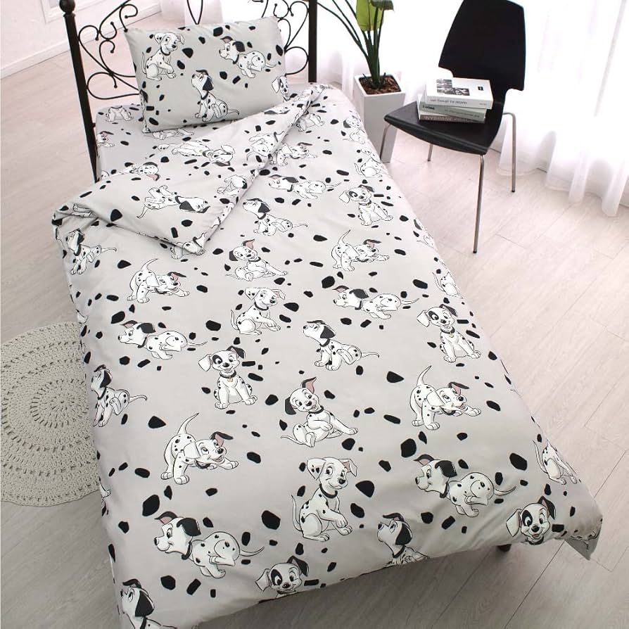 ディズニーVILLAINS NIGHT布団カバー1点　枕カバー2点　新品 Amazon｜Disney(ディズニー) ミッキー&ミニー 布団カバー3点