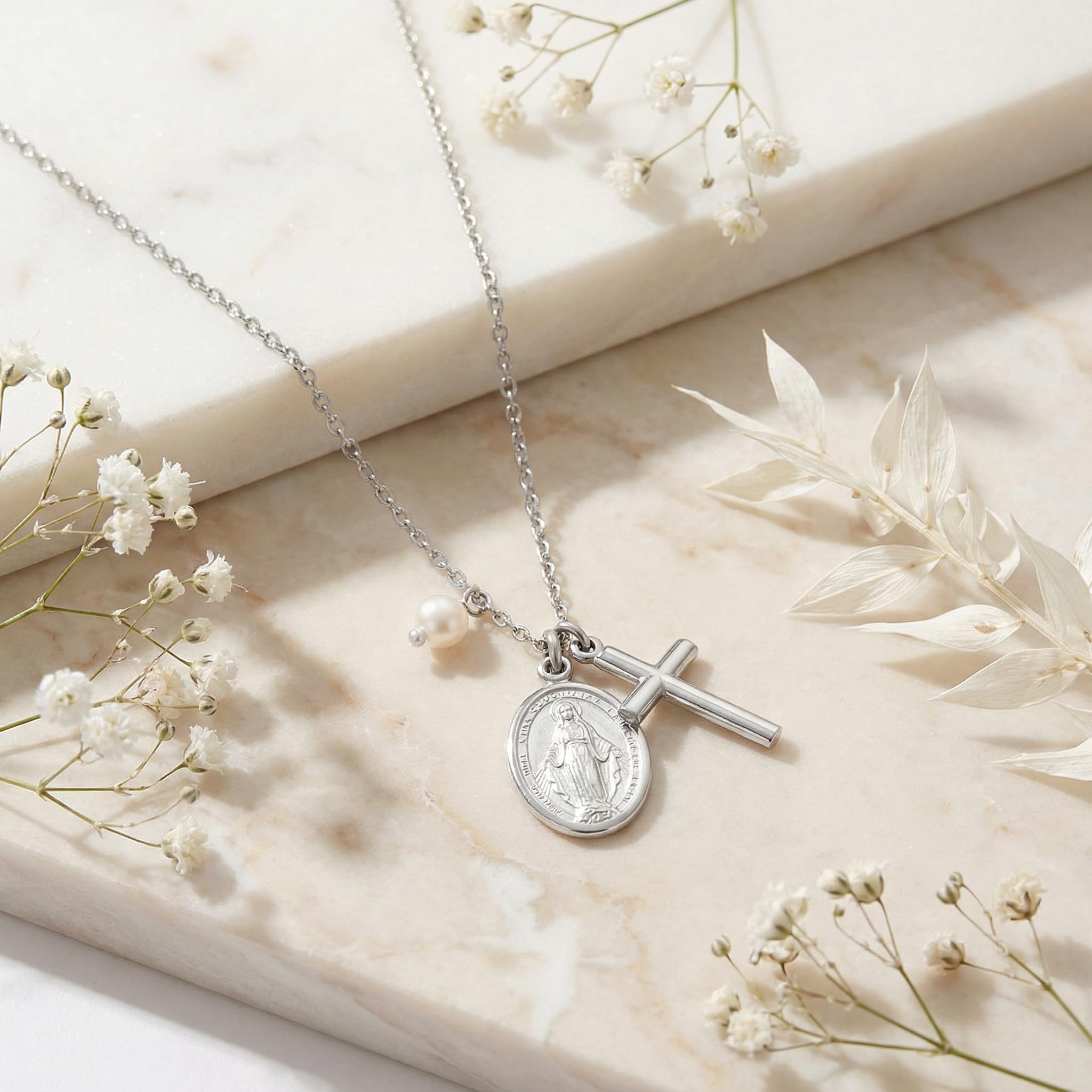 Engelsrufer Damen Halskette aus Sterling Silber mit Kreuz und Maria Symbol und Muschelperlen Anhänger - Karabinerverschluss - in zwei Längen verstellbar - nickelfrei