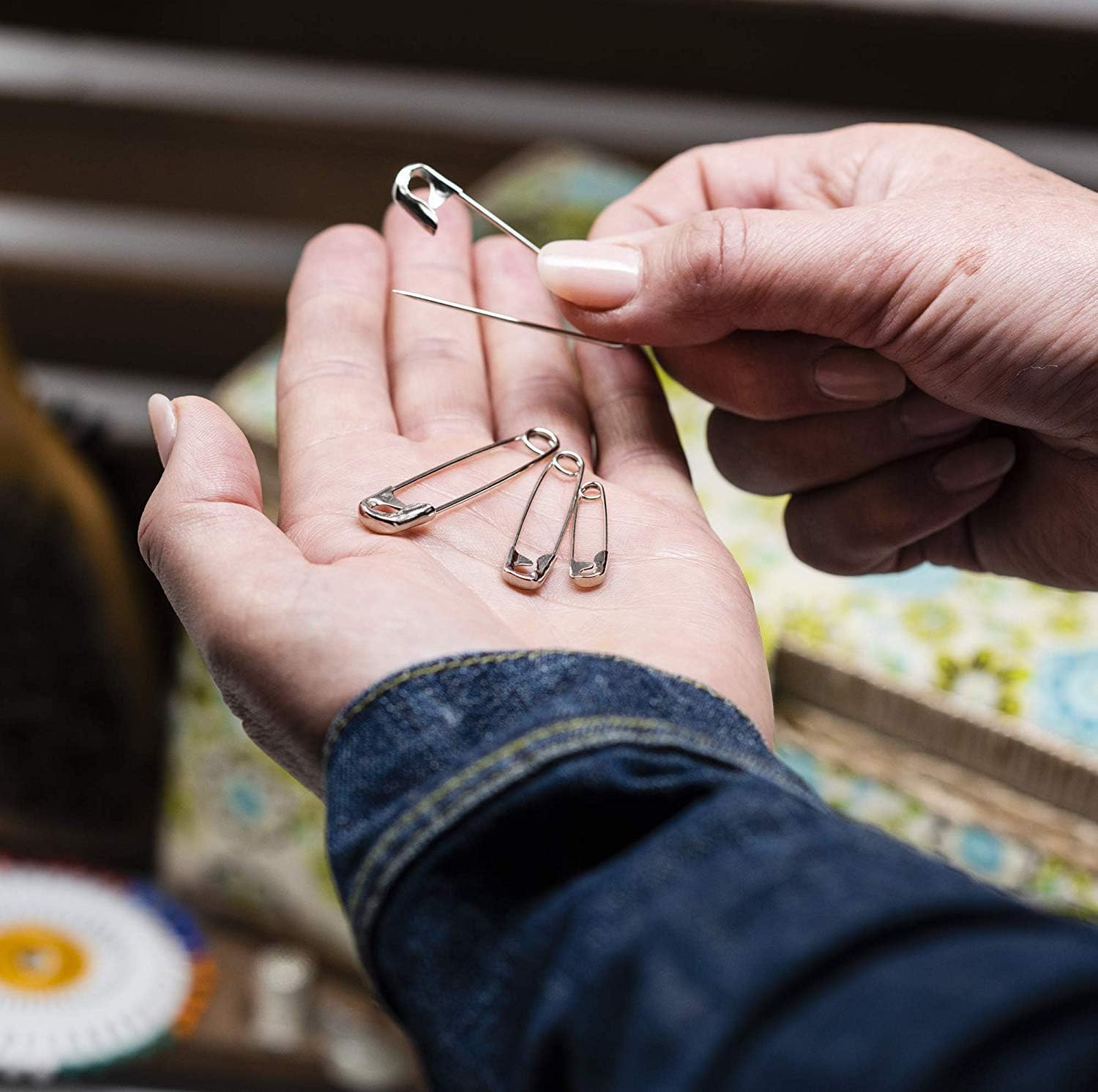 550Pack-Safety Pin,Safety Pins Assorted,Safety Pins Bulks,Small Safety Pins, Large Safety Pins,8 Size 19mm - 54mm,Assorted Safety Pin,Safety Pins for Clothing Sewing Price Tag etc