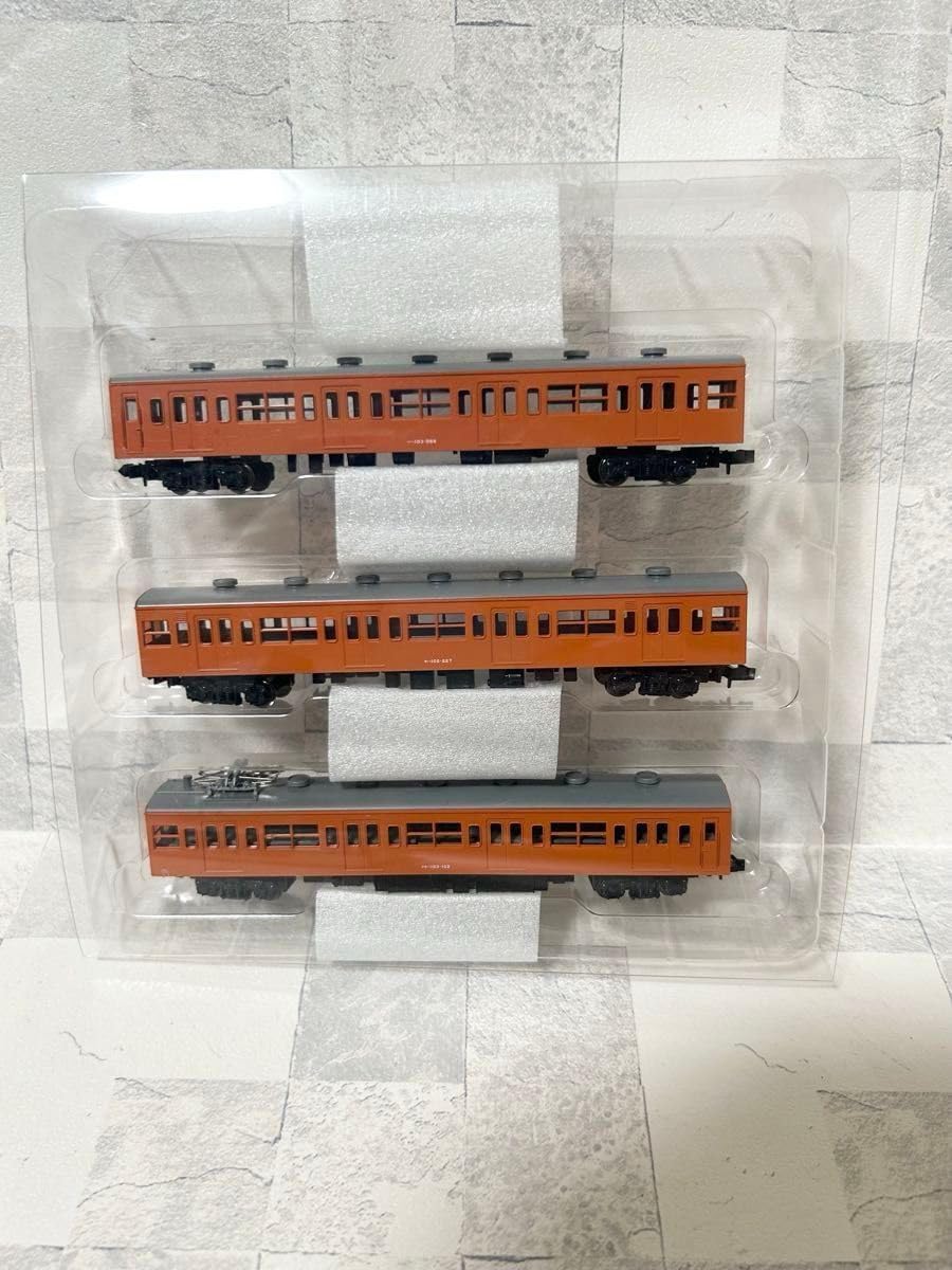 KATO　通勤電車103系 Amazon | KATO Nゲージ 通勤電車103系 KOKUDEN-004 カナリア 3両セット