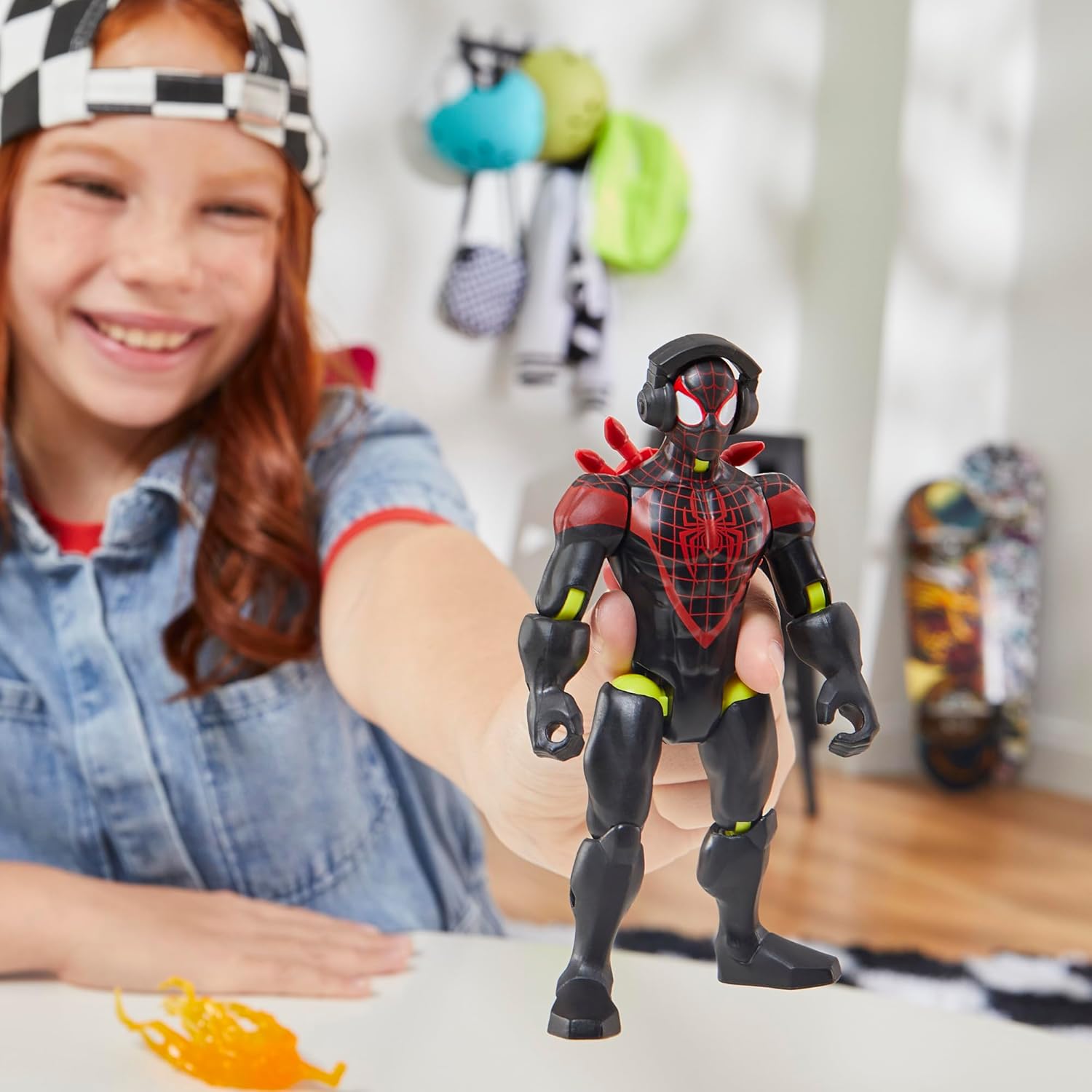 Spider-Man Marvel MixMashers Miles Morales Custom Mix-and-Match Action Figure & Accessories, 5-Inch-Scale Super Hero Toys for Kids Ages 4+