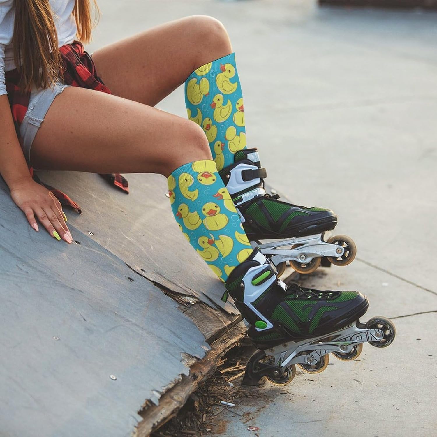 Yellow Rubber Duck And Bubbles Knee High Socks Athletic Long Stockings Sport Casual Crew Tube Sock Boot 40cm