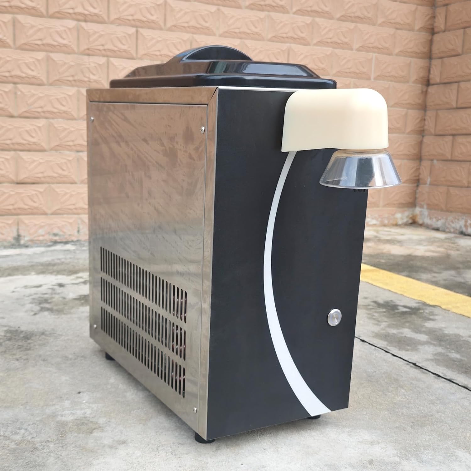 Commercial Countertop Whipped Cream Dispenser Maker,Milkshake Dessert Cream Foaming Machine With Compressor & Pump,9 Gear Puffiness Adjustable,Use for Milktea Shop,Cake Shop,Dessert Shop