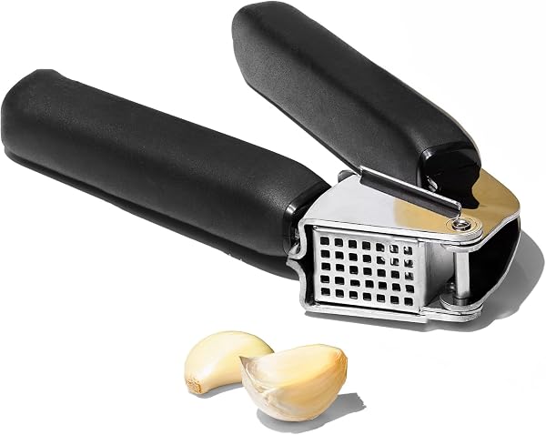 OXO Good Grips prensador de ajos basculante – Imagen 1