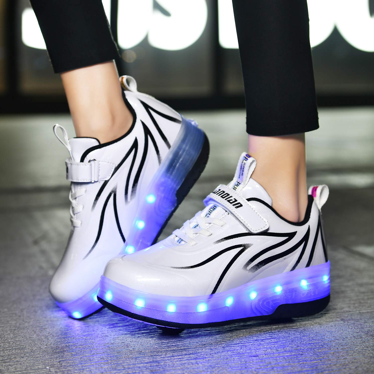 Ragazzi e Ragazze Scarpe da LED Luce con Doppia Ruota USB Ricaricabile Skateboard Outdoor Multisport Ginnastica Running Sneaker Regalo di Compleanno Natale