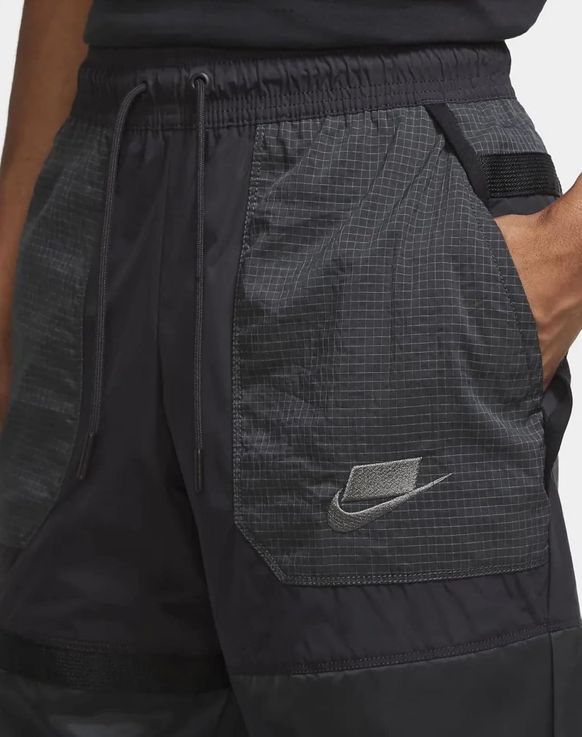 Nike Men's Sportswear Tapered Woven Pants, Black, 2XL