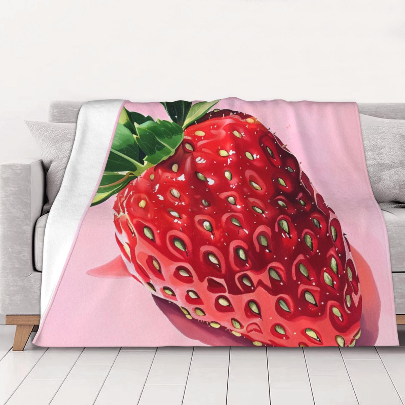 AUBKFELD Strawberry Printed Flannel Blanket 102x76 CM, Soft & Warm Throw Blanket for Sofa/Couch/Bed/Car, Gifts for Audlts Women Men
