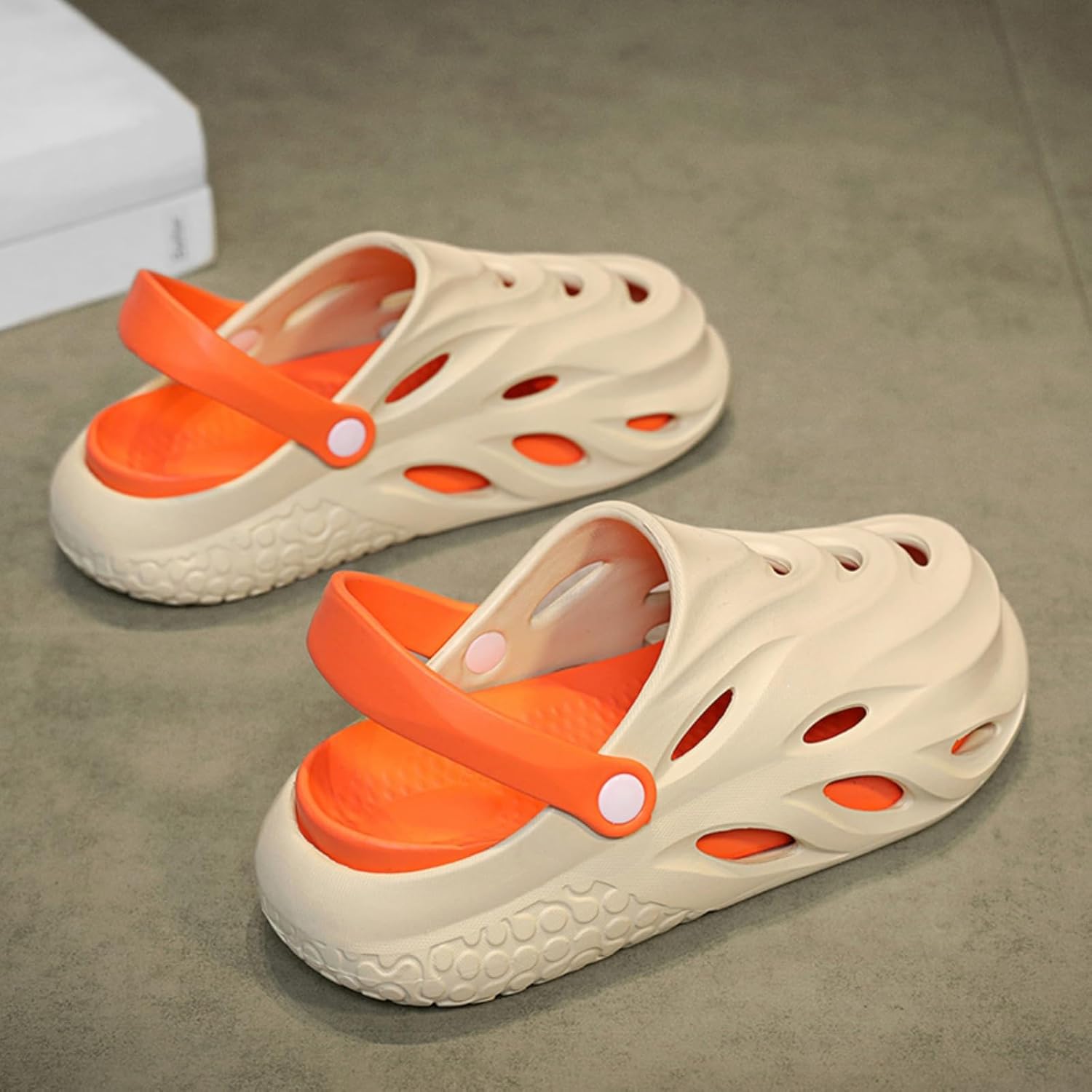 Fashionable and Comfortable Men's Platform Clogs, Made of EVA Material, Cloud - Like Slides, Beach Sandals for Casual Outings and Home Use - Image 6