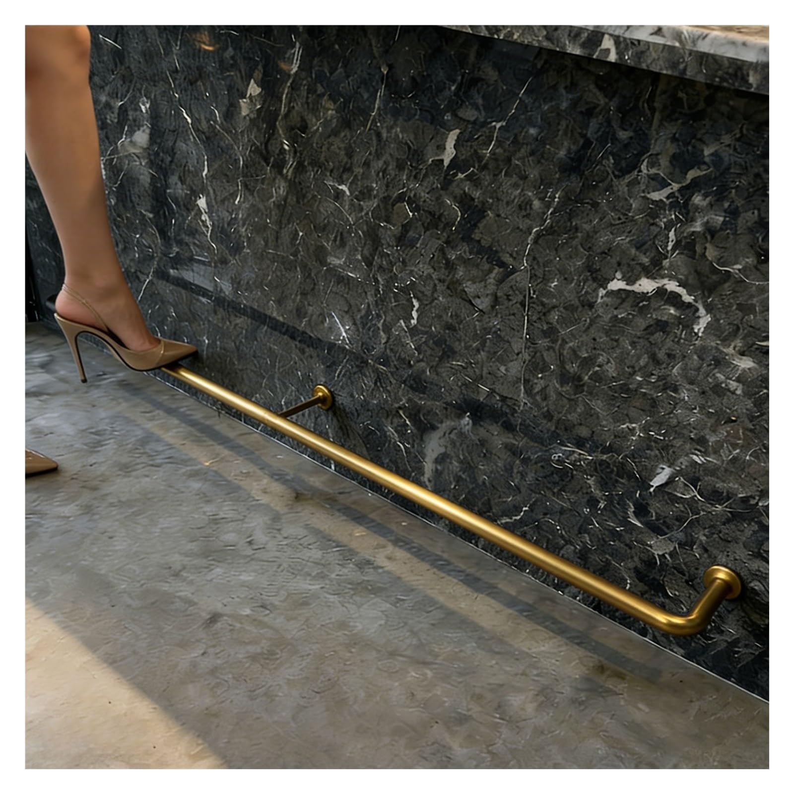 Reposapiés para barra dorado de 310.9 cm barra alta de bar comercial y hostelería