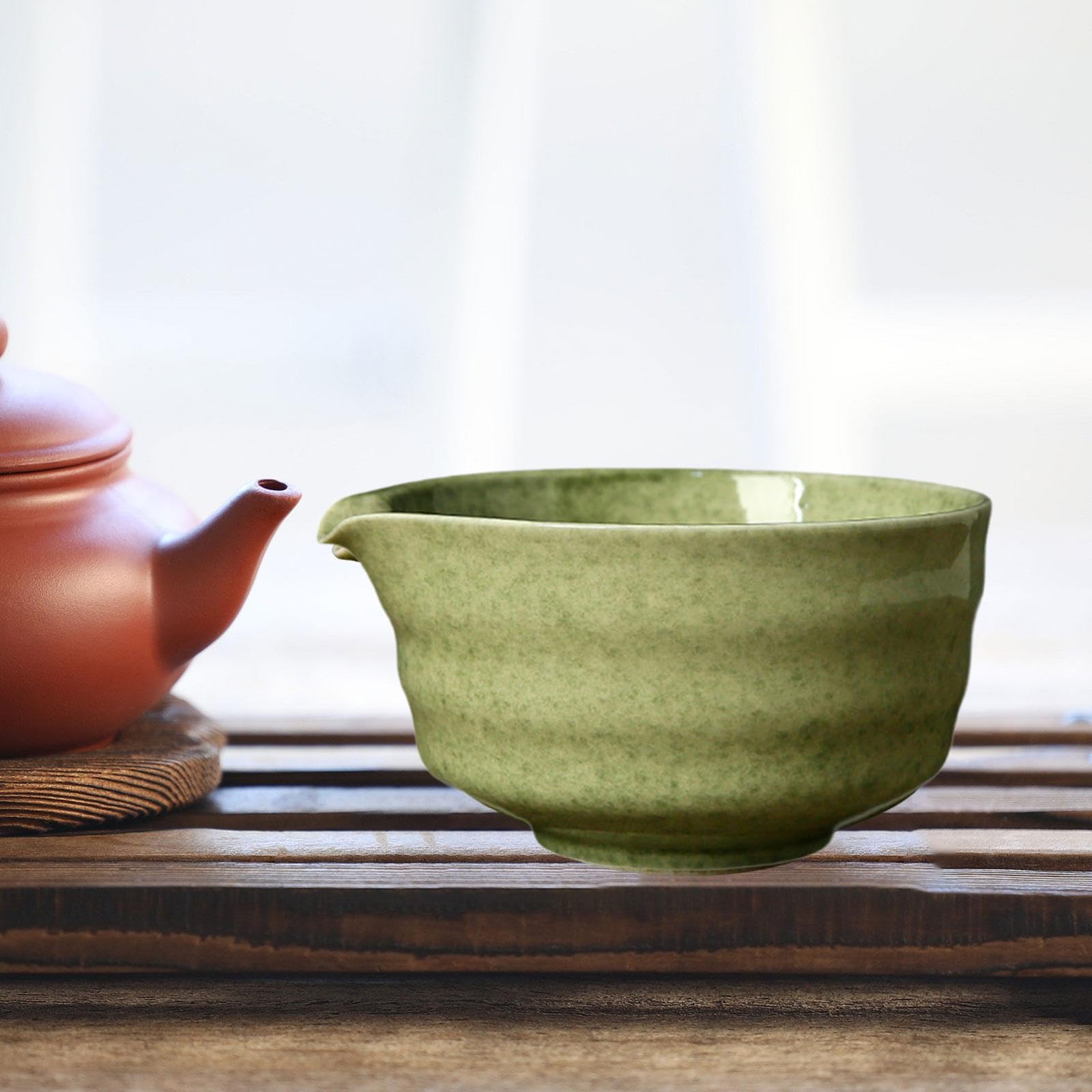 Matcha Schale Japanische Teeschale mit Ausguss Handgefertigte Porzellan Matcha Rührschüssel für Cremige Teezubereitung für Zuhause, Matcha Green