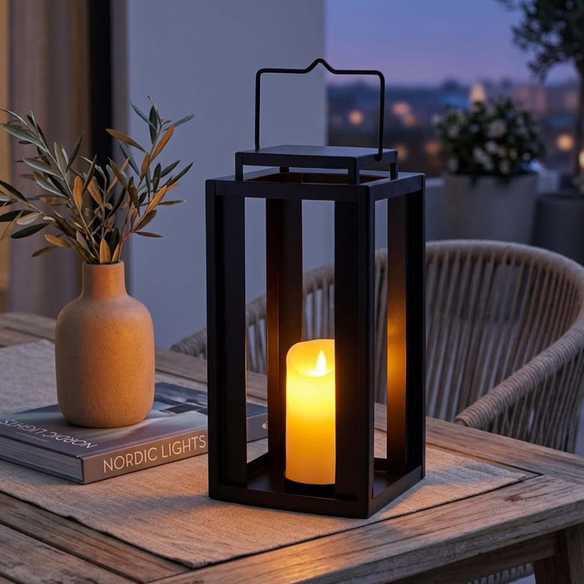 TRIROCKS Lanterna Metallica Grande per Esterno 43 cm Alta, Porta Candela Appeso Decorativa con Candela Timer Senza Fiamma a LED per Casa, Giardino, Patio (Senza Vetro)