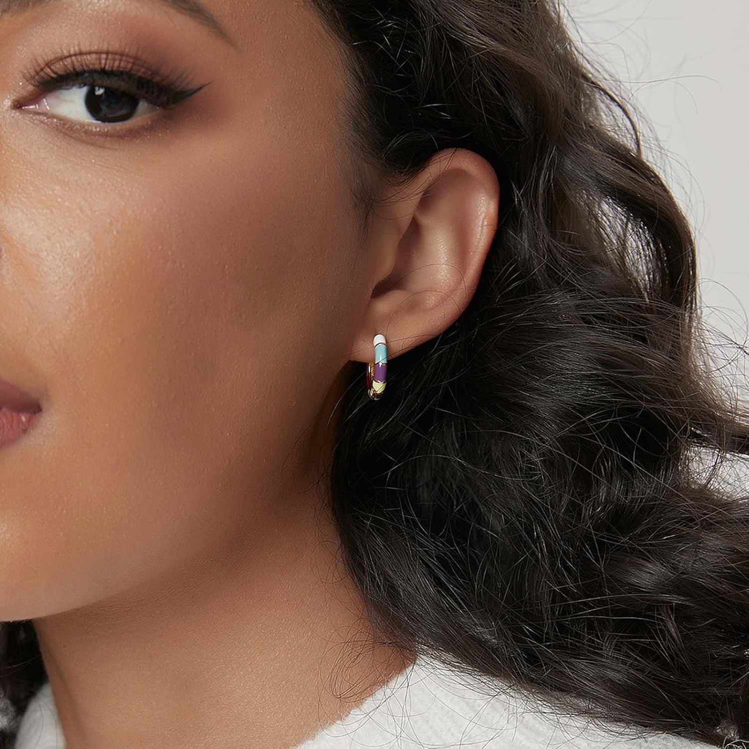 Vintage Colorful Enamel Hoop Huggie Earrings Gold Enamel Hoop Earrings Rainbow Resin Acrylic Earring Thin Tiny Circle Earring Jewelry for Women - Image 2