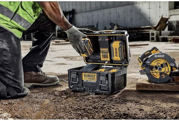 DEWALT Toughsystem 2.0 20V Dual Port Charger (DWST08050)