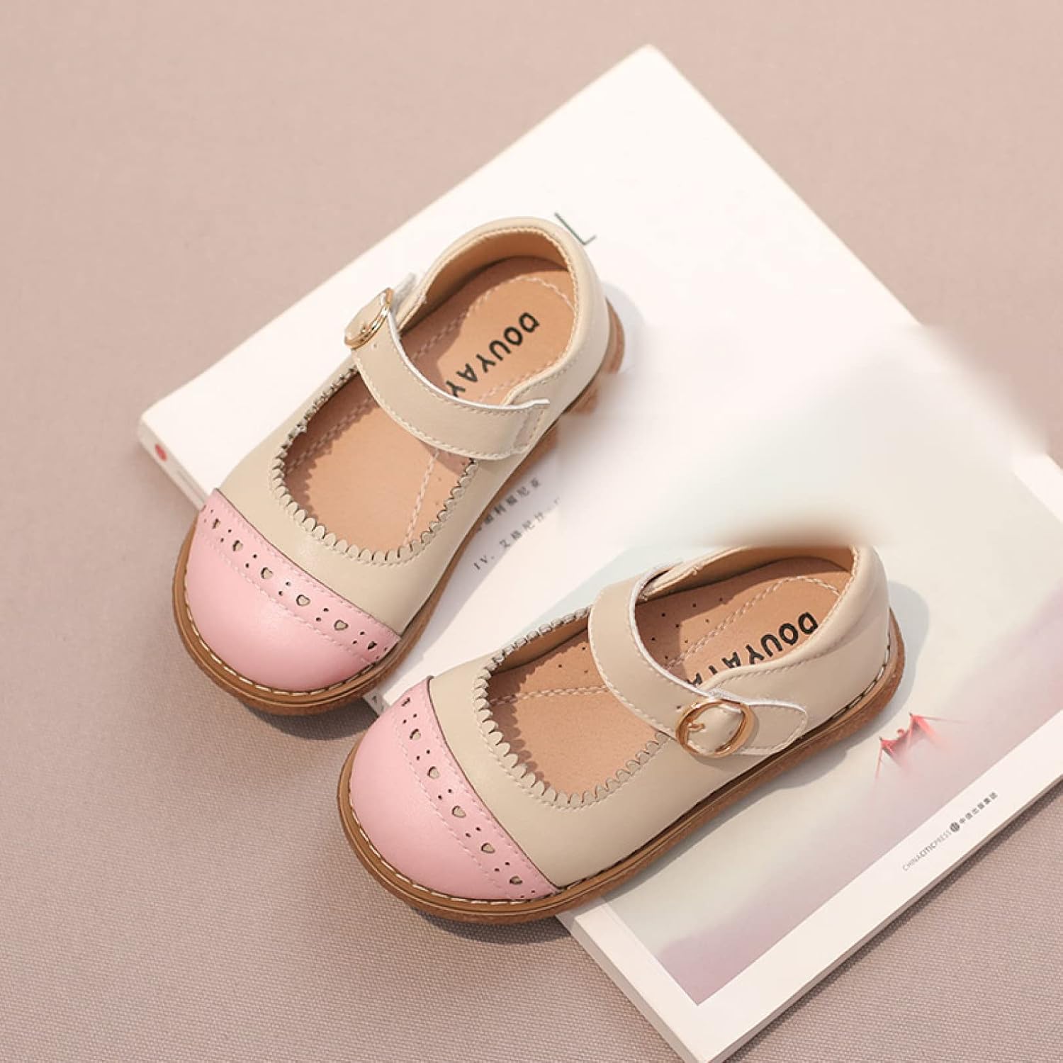 【限定Sale】即納！[ヤク] ドレスシューズ キッズ フォーマルシューズ 女の子 発表会 パンプス 子供 フリル マジックテープ ラウンドトゥ シューズ 甲高幅広対応