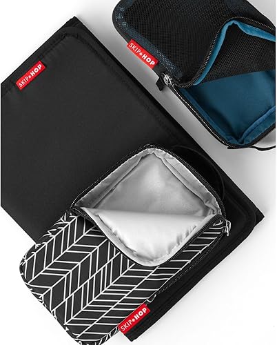 Miniatura 4 de Skip Hop Mochila para pañales Forma bolsa de viaje multifunción para bebé con cambiador y accesorio para cochecito negro 1 unidad paquete de 1