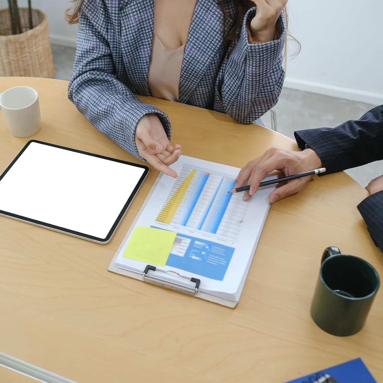 100PCS Hardboard Office Clipboards A4 Letter Size (9x12.5) with Low Profile Wood Clips Bulk Sturdy Office School Hospital Supplies Durable and Professional for Daily Use(100)