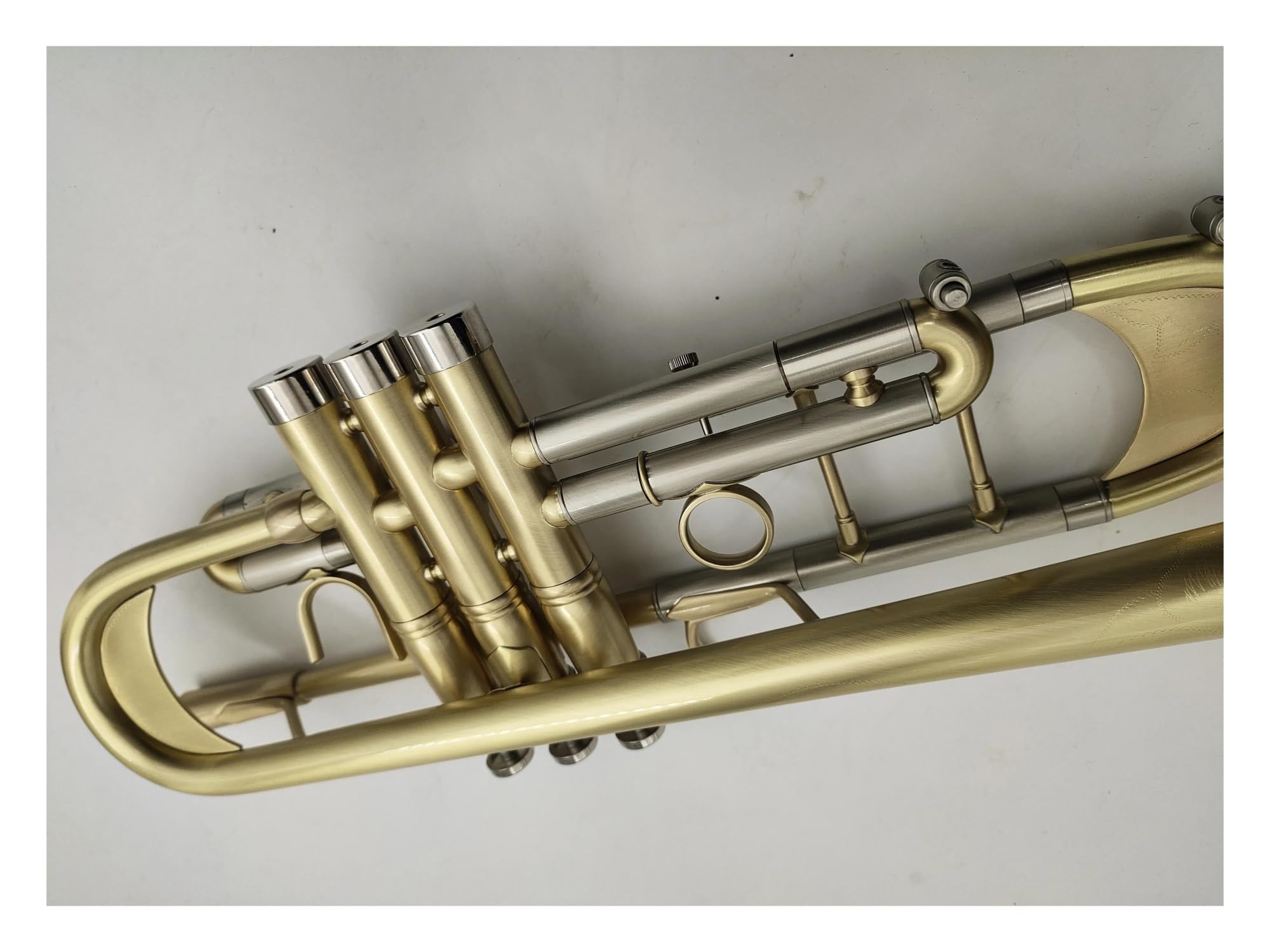 trąbka instrument Trąbka C do B, mosiężny, pozłacany, profesjonalny instrument muzyczny z pudełkiem