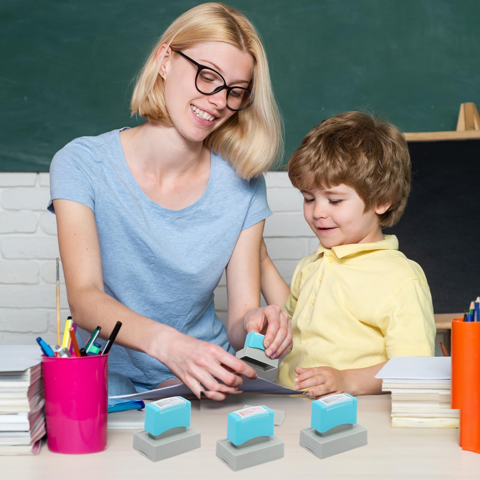 Special Accommodations - Timbro autoinchiostrante per insegnanti, con modifica della velocità, ricaricabile, per scuola, dormitorio (4, nero e rosso)