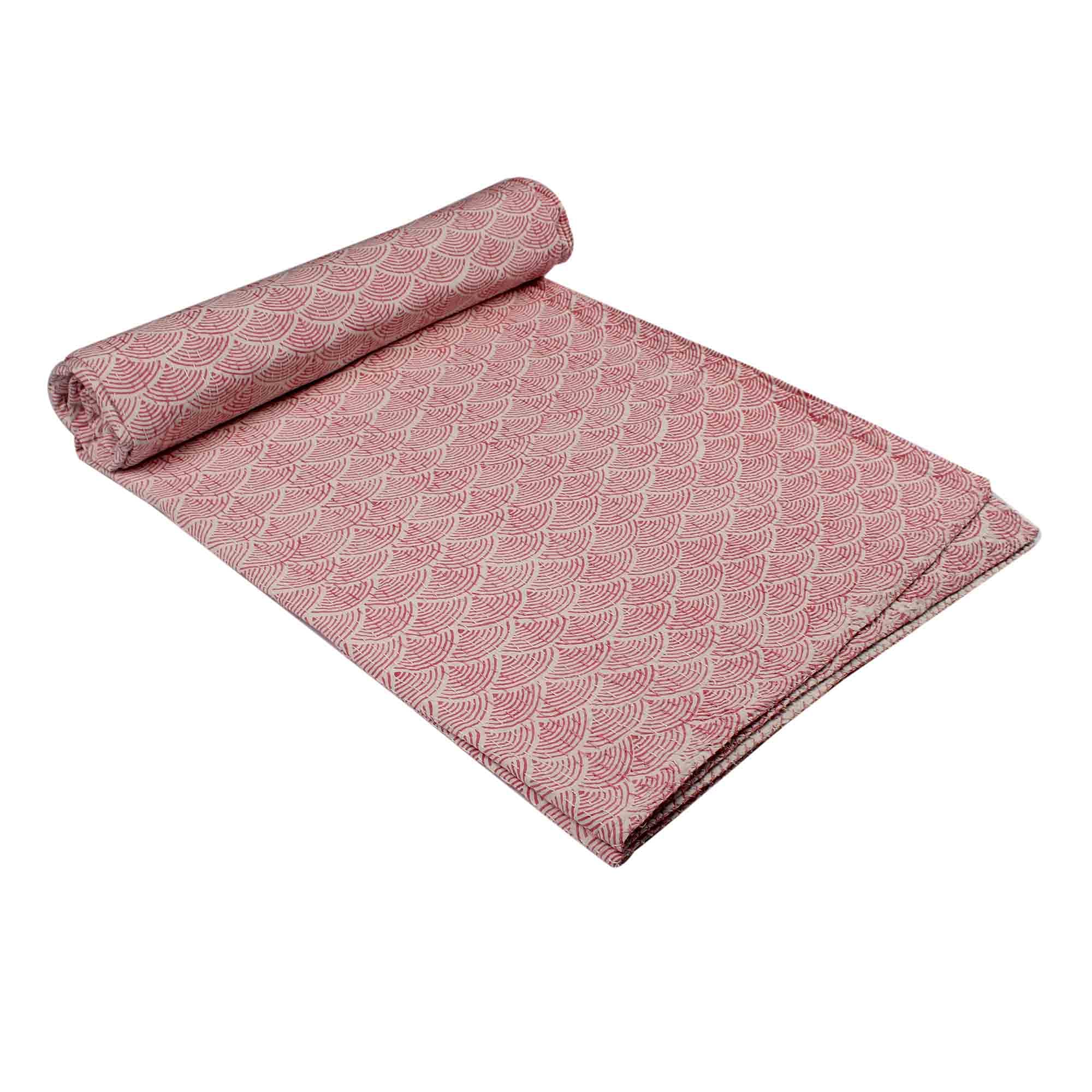 Couvre-lit Kantha en coton pour rafraîchir une décoration intérieure terne