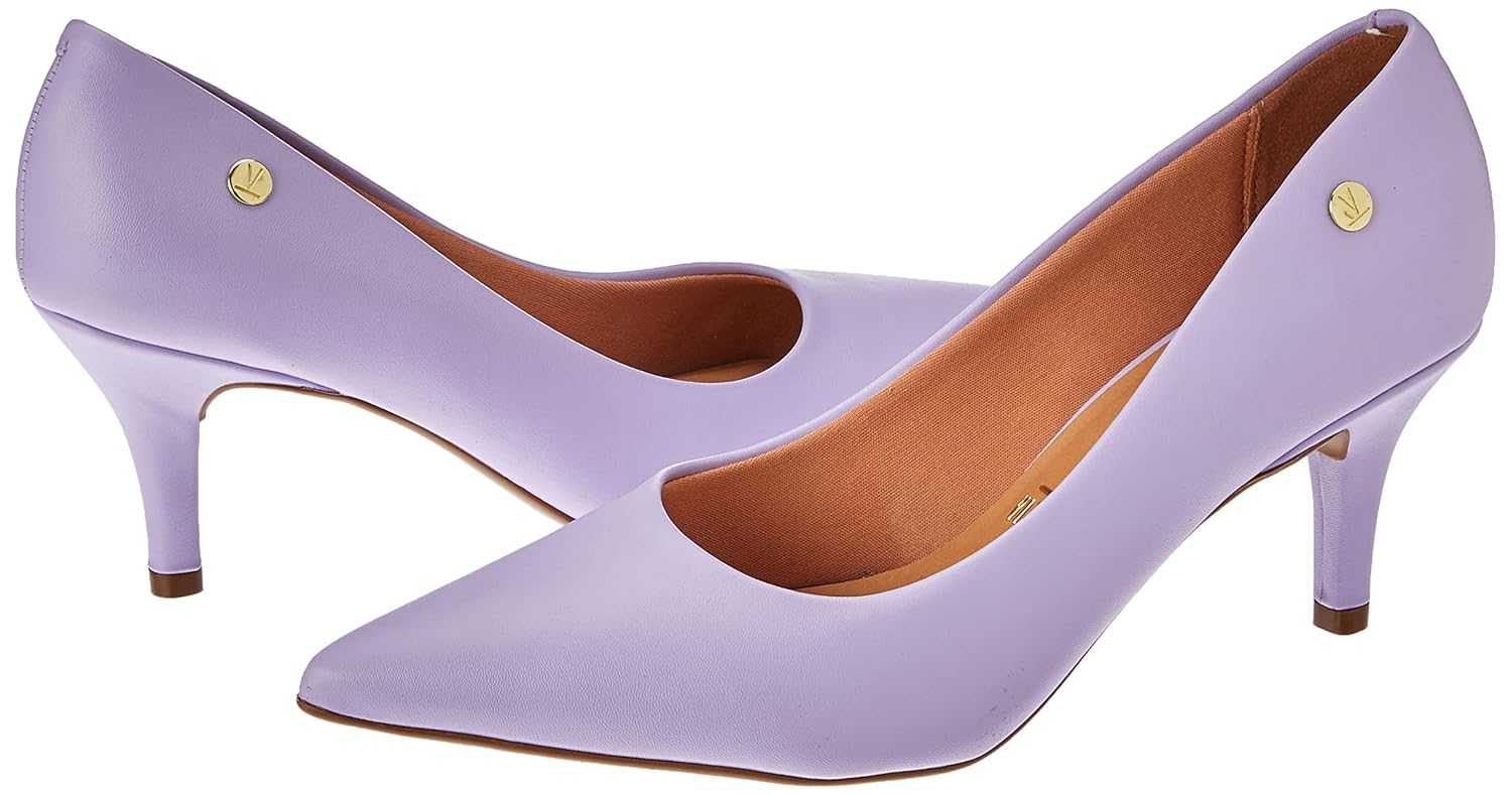 Scarpin Vizzano Feminino Salto Médio Bico Fino 1185.702 em promoção! Veja a oferta e mais achadinhos de Sapatos sociais 7 Hoje é o melhor dia para comprar Scarpin Vizzano Feminino Salto Médio Bico Fino 1185.702 com aquele preço maroto! Promoção! Aproveite a oferta! 7