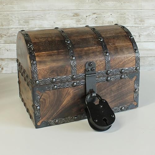 Miniatura 6 de Nautical Cove Cofre del tesoro de madera con remaches decorativos y tiras de hierro de refuerzo con cerradura de hierro y llaves de esqueleto