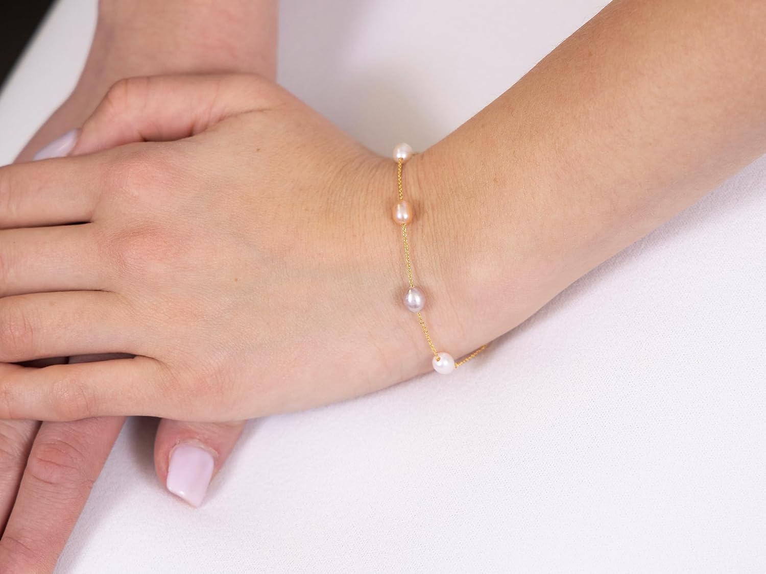 Mariell Genuine Freshwater Pearl Bracelet with 14K Gold Plated Chain - Multicolor Champagne Pearl Jewelry for Everyday - Adjustable Length 6 3/4” to 8 1/4”
