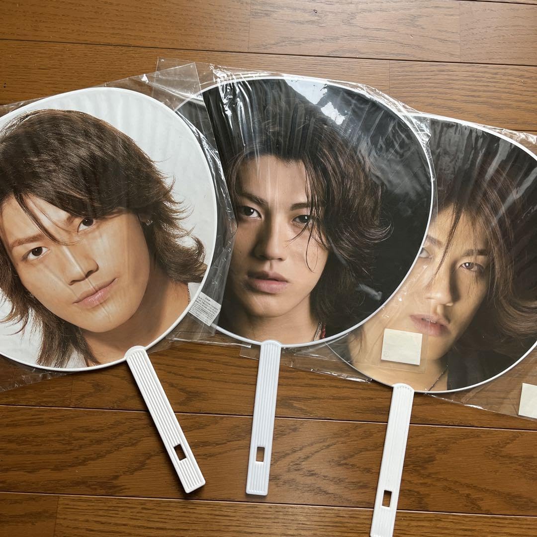 赤西仁 CD・うちわ、KATーTUN 写真セット 赤西仁、KAT-TUN うちわセット