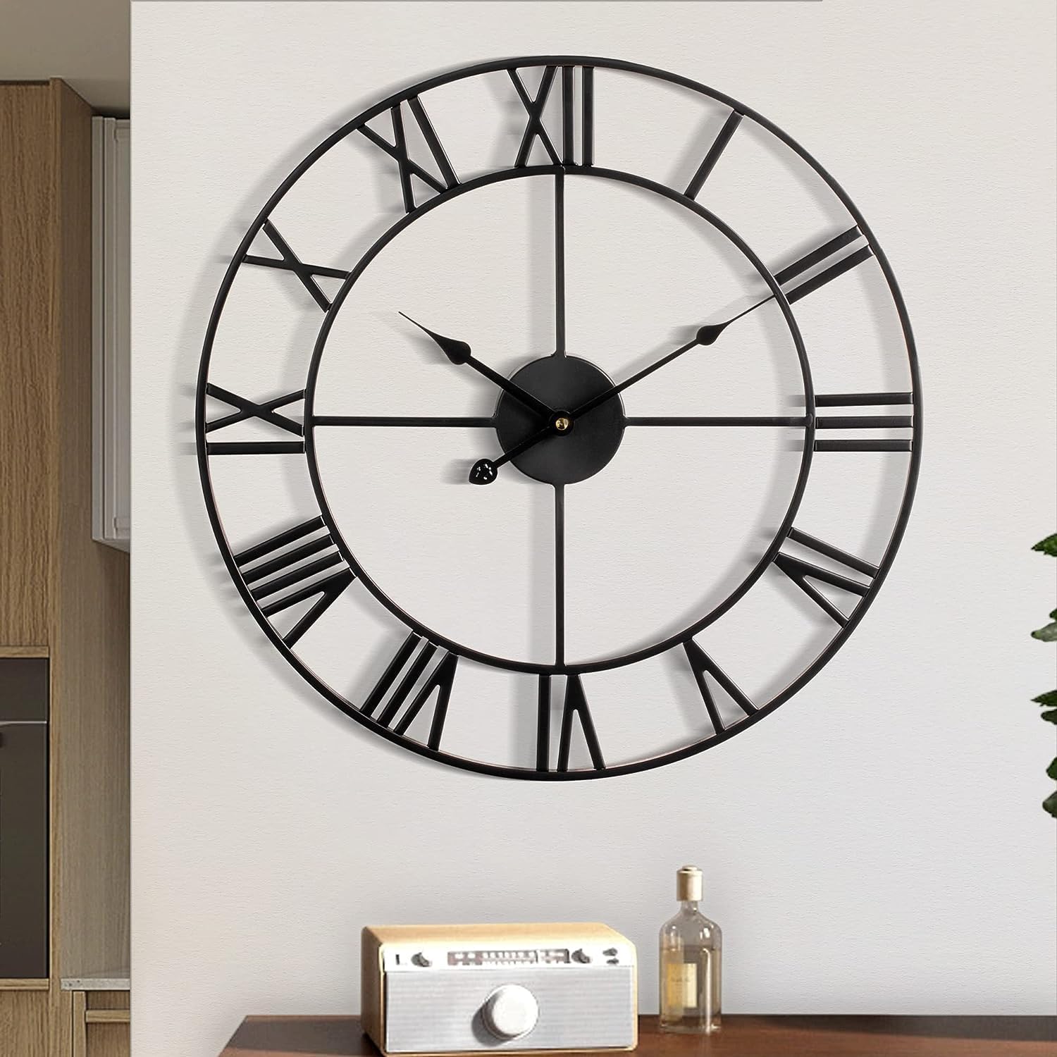 Large Wall Clock Metal Retro Roman Numeral Clock, 16 inch Modern Round Wall Clocks Almost Silent, Easy to Read for Living Room/Home/Kitchen/Bedroom/Office/School Decor