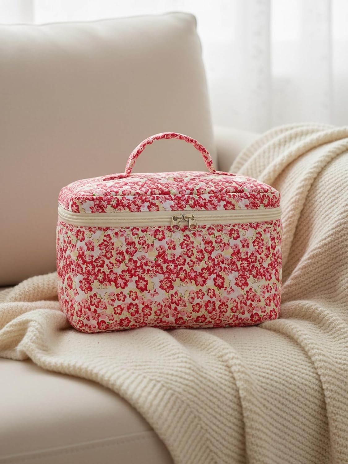 Large Travel Quilted Makeup Bag for Women Girls, Floral Cosmetic Bag, Cute Coquette Aesthetic Flowers Toiletry Organizer Bag Red Flower - Image 2