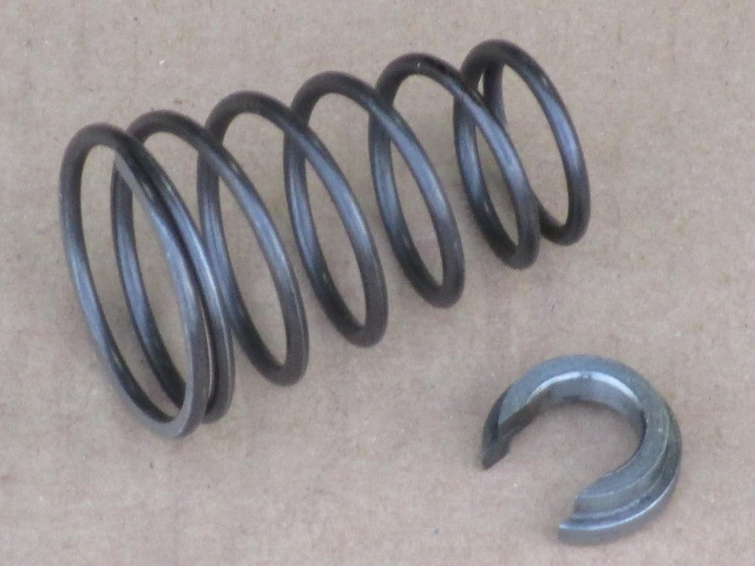 Replacement for fits AR SHIFT LEVER SPRING + CLIP FOR MASSEY FERGUSON MF SUPER 90
