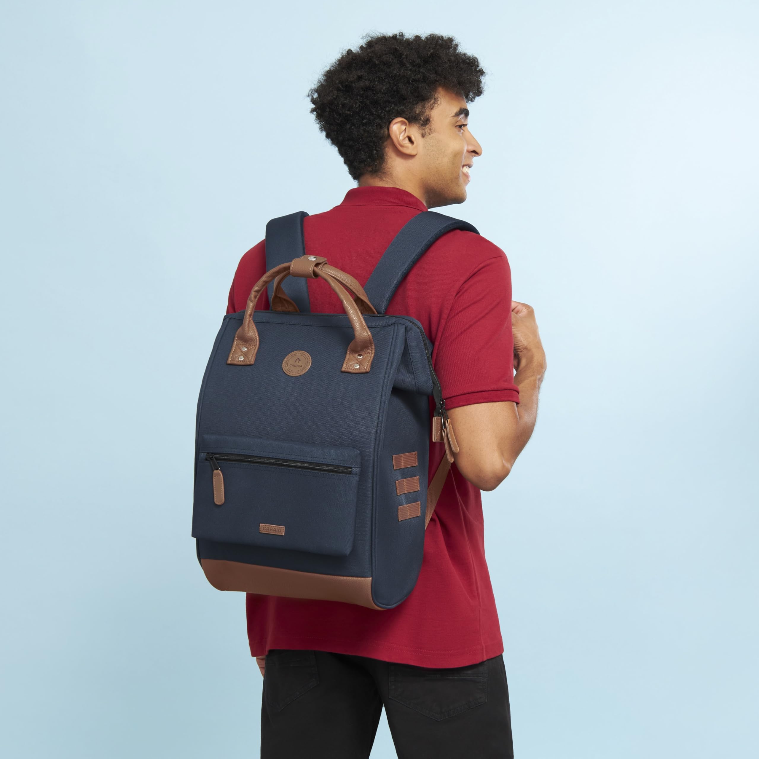 Cabaïa Zaino Donna Adventurer Chicago 23L - Laptop 15" - Impermeabile | Bagaglio a mano · Grande apertura · Tasche MOLLE intercambiabili · Vegan · Durevole