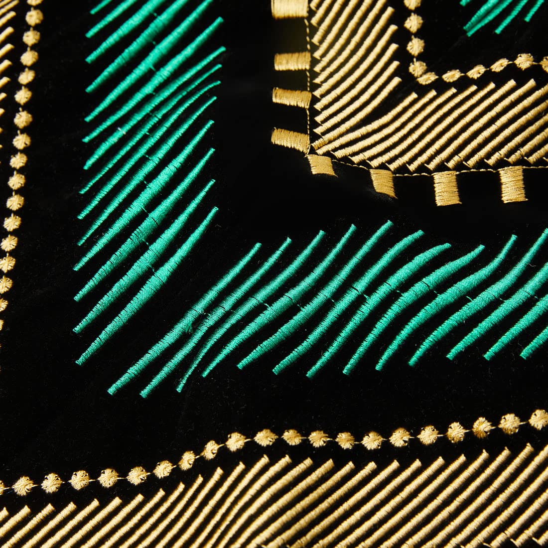 Blazer élégant en Velours Noir avec Broderie dorée pour Homme