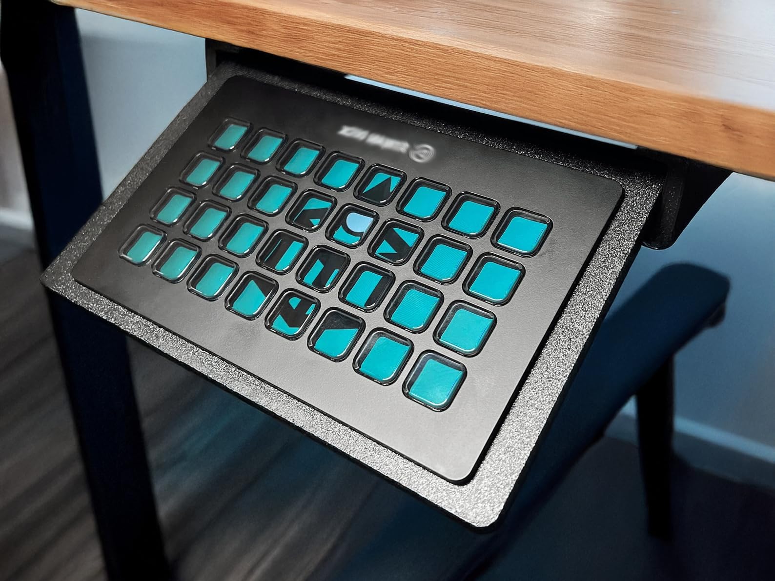 Soporte de Escritorio Ajustable para Stream Deck MK1/MK2, Ahorra Espacio para Escritorio ordenado, instalación rápida con Cinta Adhesiva de Doble Cara y Tornillos (Stream Deck XL)