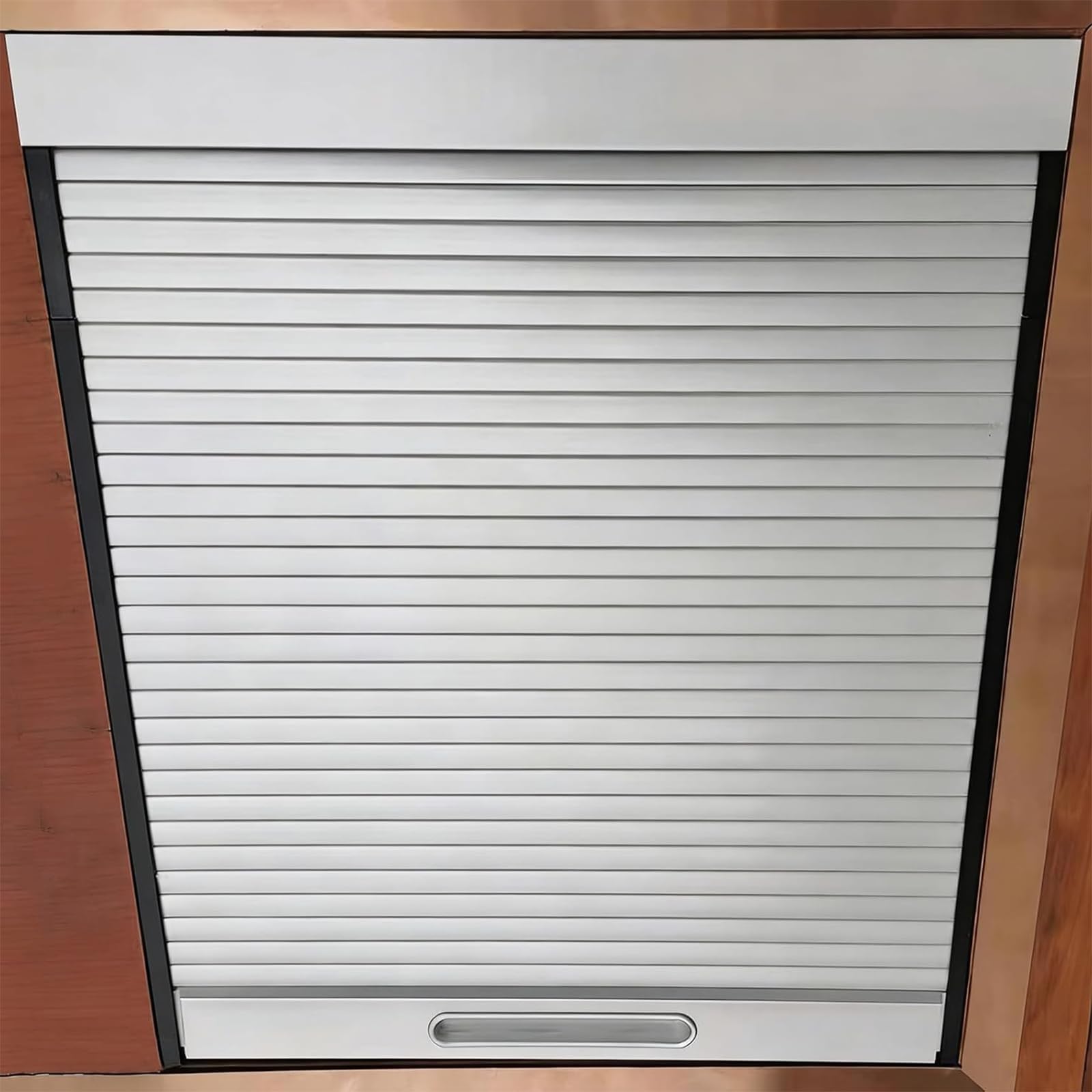 Armoire à porte coulissante gain de place pour camping-car et penderie compacte