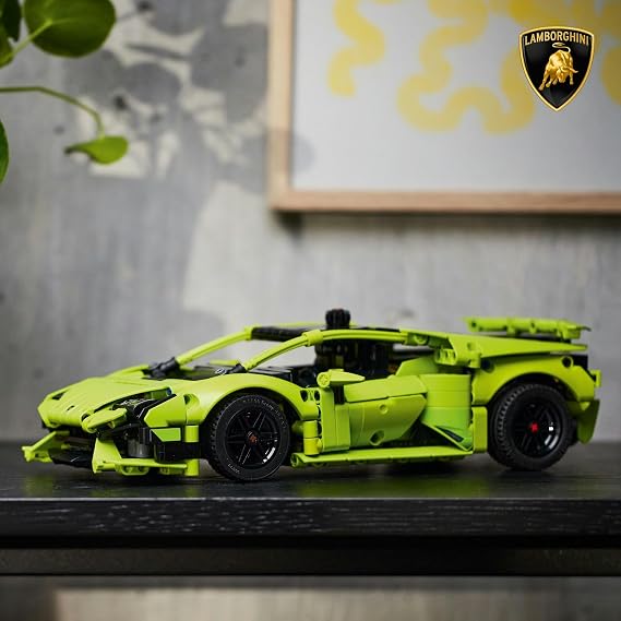 LEGO Technic Lamborghini Huracán Tecnica 42161 – Can Be Made for Car Enthusiast Kids Ages 9 and Over Super Sports Car, Gift Idea for Vehicle Model Lovers (806 Pieces)
