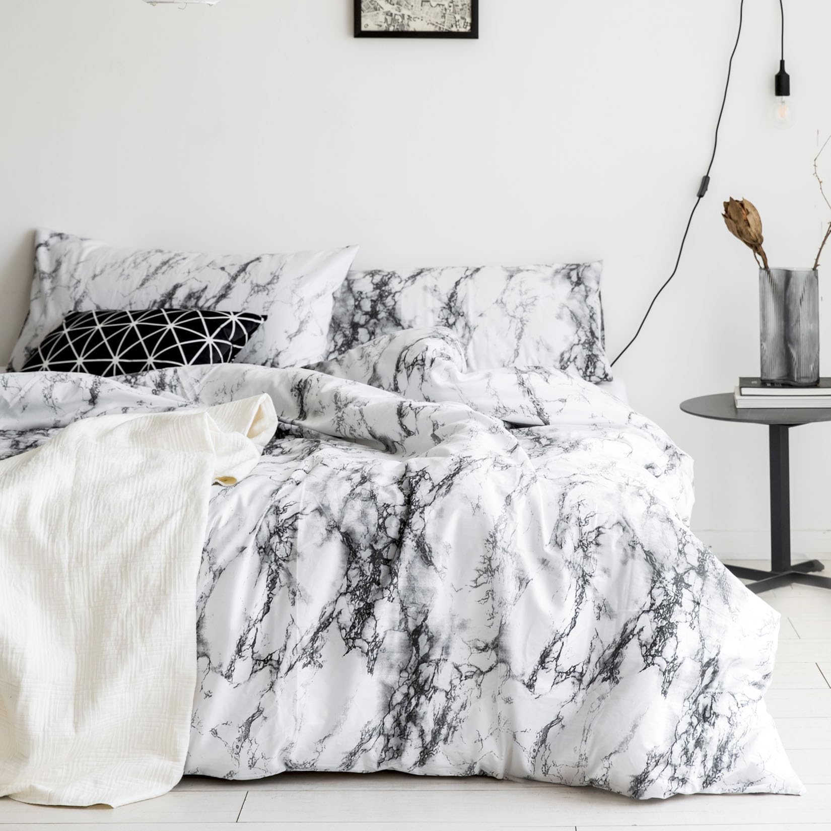 Marble Comforter Set, Neutral Modern Aesthetic for Men Women, Soft Lightweight Bedding, 3 Pieces, Black White, California King Size