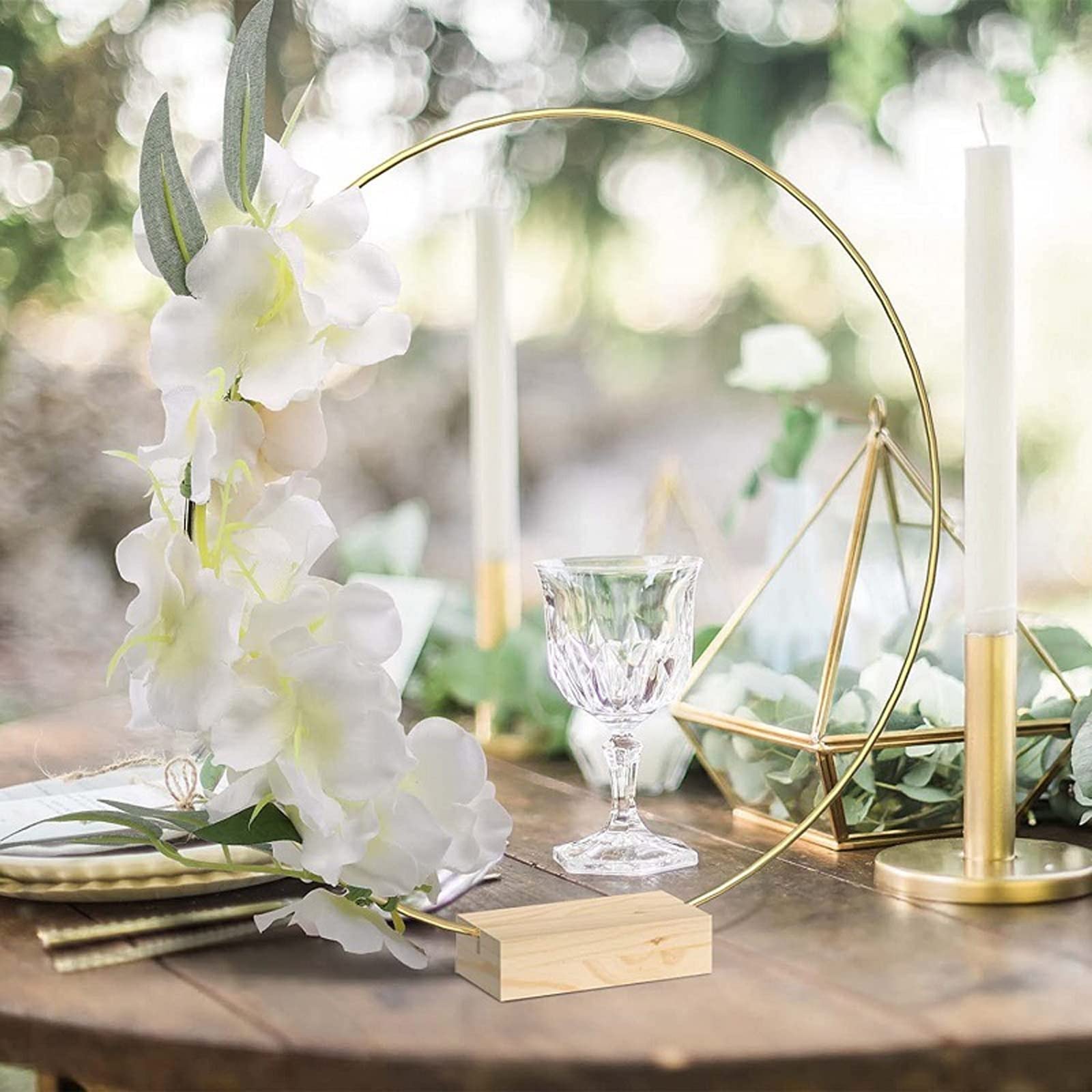 10 aros redondos de flores de metal de 30 cm con 10 soportes hexagonales de madera, anillos decorativos de metal dorado con soporte de madera, para manualidades, bodas, decoración de mesa y