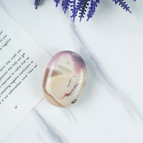 Miniatura 8 de Crocon Mookaite rosa de 1.969 in, piedra ovalada grande de palma de 900 quilates, para masaje de bolsillo natural, equilibrio de chakras, piedras