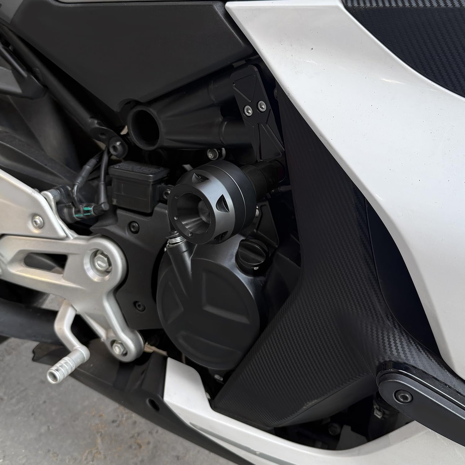 MFGZD Für 450SR Motorrad Sturzpads Sturzschutz Zubehör Für CFMOTO 450SR 450SR-S 450SS 450NK Motorrad Rahmenschutz Antikollisions Fallschutz Slider Crash