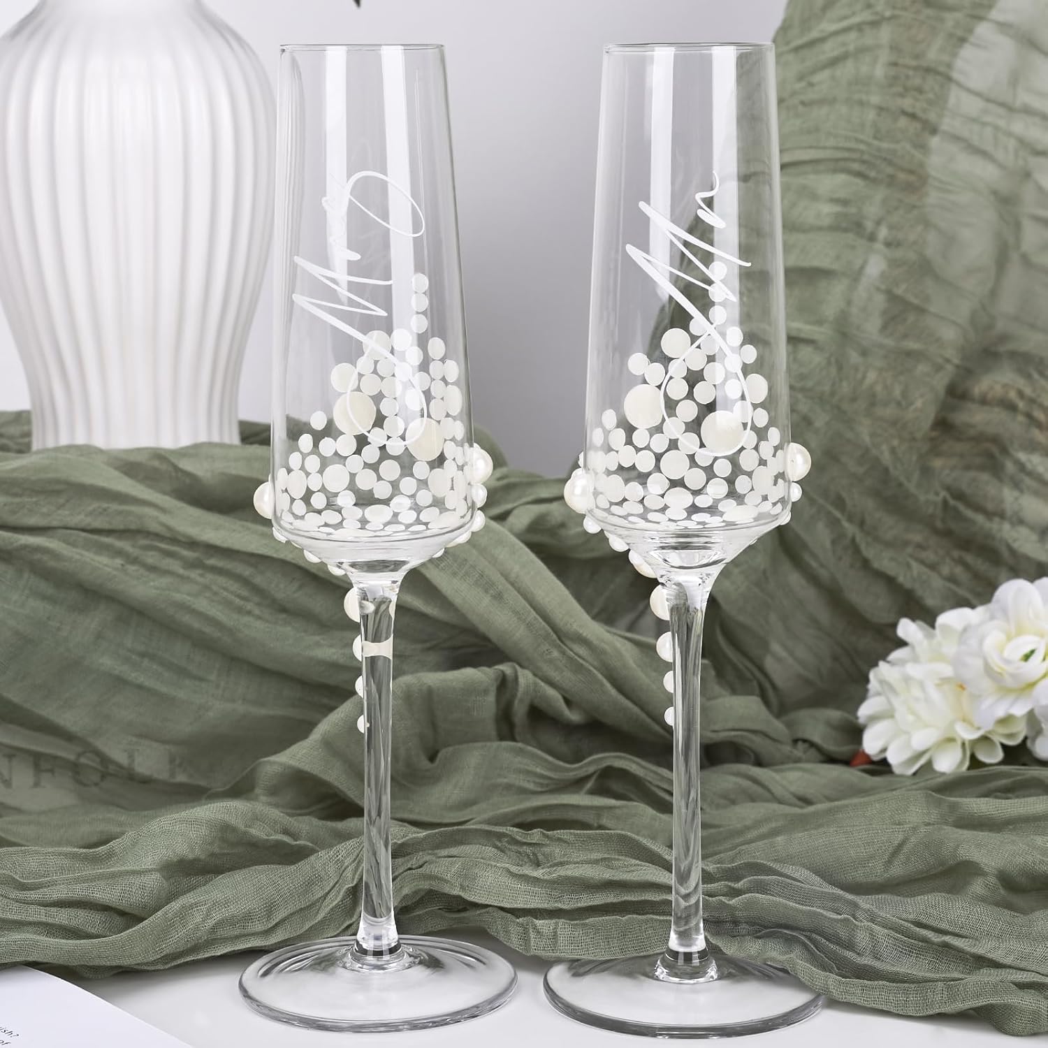 Mr and Mrs Champagne Flutes and Cake Knife Server Set, Wedding Toasting Glasses with Pearls – Bride and Groom Gifts for Engagement Anniversary Bridal Shower Ceremony - Image 4
