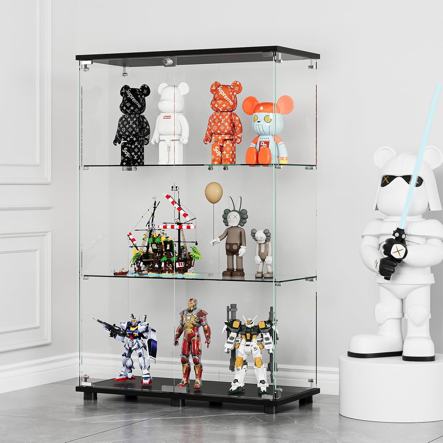 MODCART ガラスディスプレイキャビネット 3段ダブルドアとロック付き キュリオキャビネット 5mm 強化ガラス フロアスタンデ