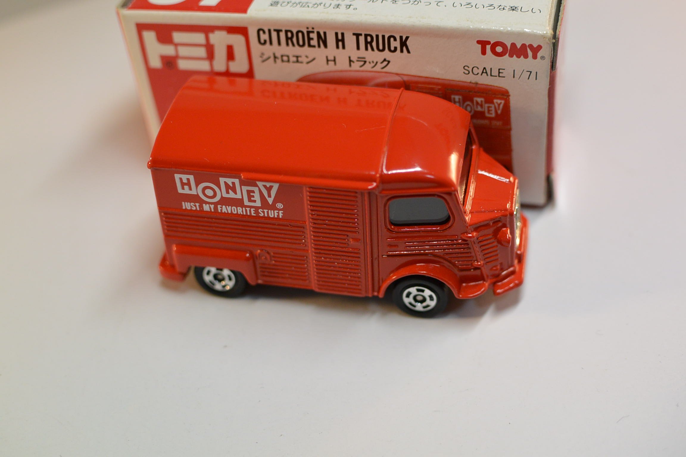トミカ シトロエン H トラック ピンク トミカ hトラックのYahoo!オークション(旧ヤフオク!)の相場