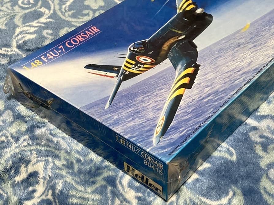Amazon | エレール Heller 1/48 コルセア F4U-7 CORSAIR