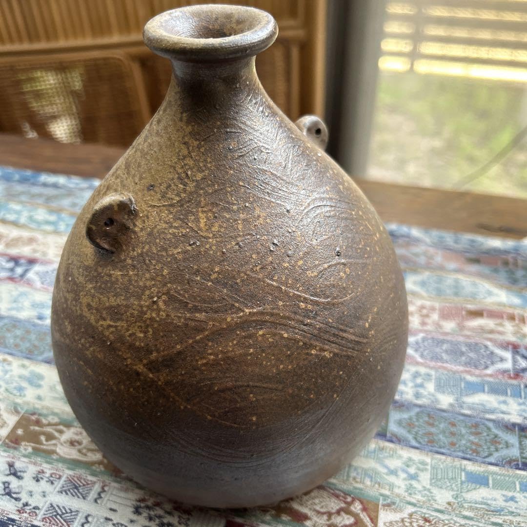 Amazon.co.jp: 備前焼金重利陶苑 関弘 造 花入 : ホーム＆キッチン