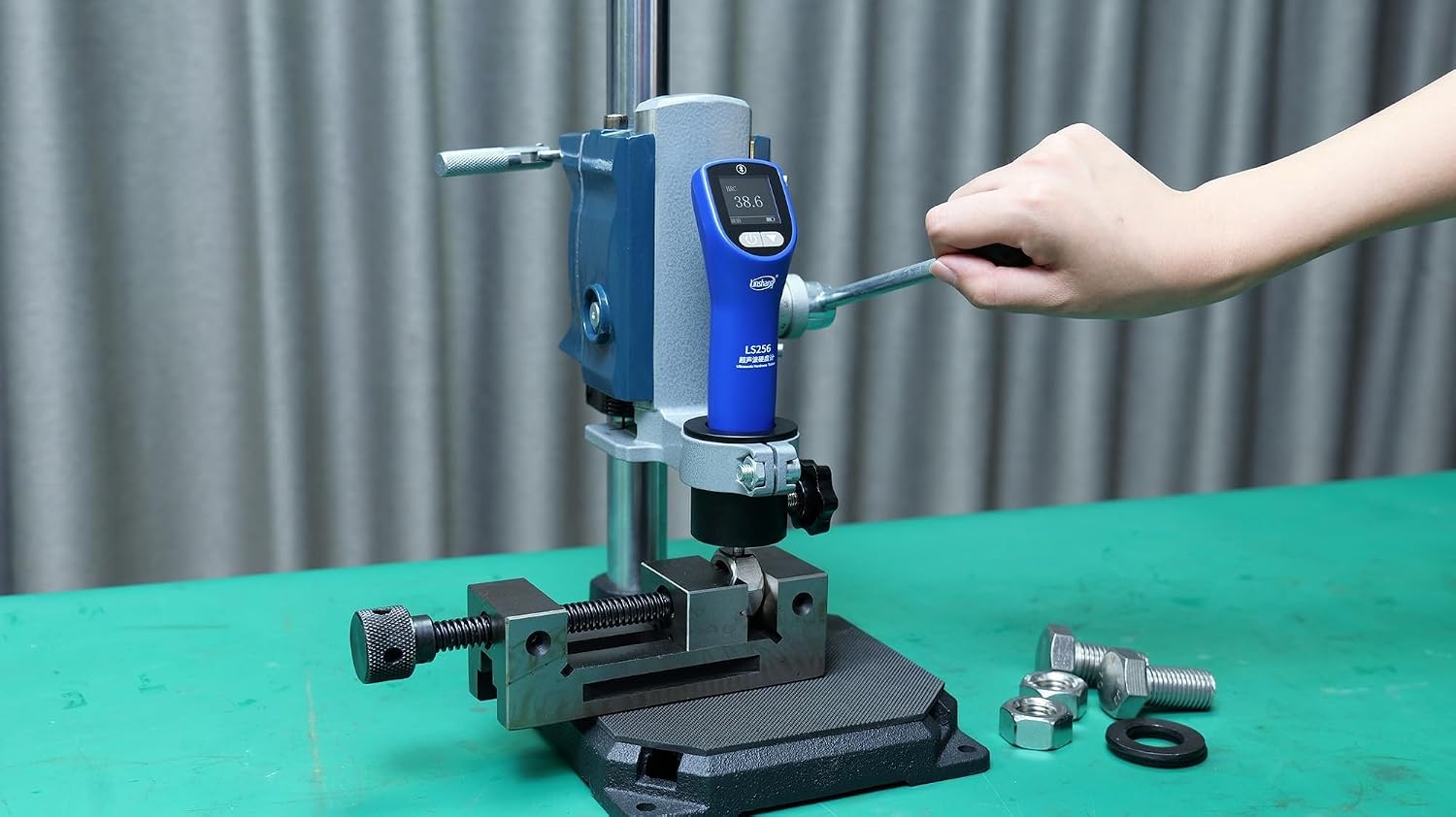 LS256 Integrated Ultrasonic Hardness Tester Dual Probe Metal Hardness Meter with Bluetooth Multiple Hardness Scales Tester