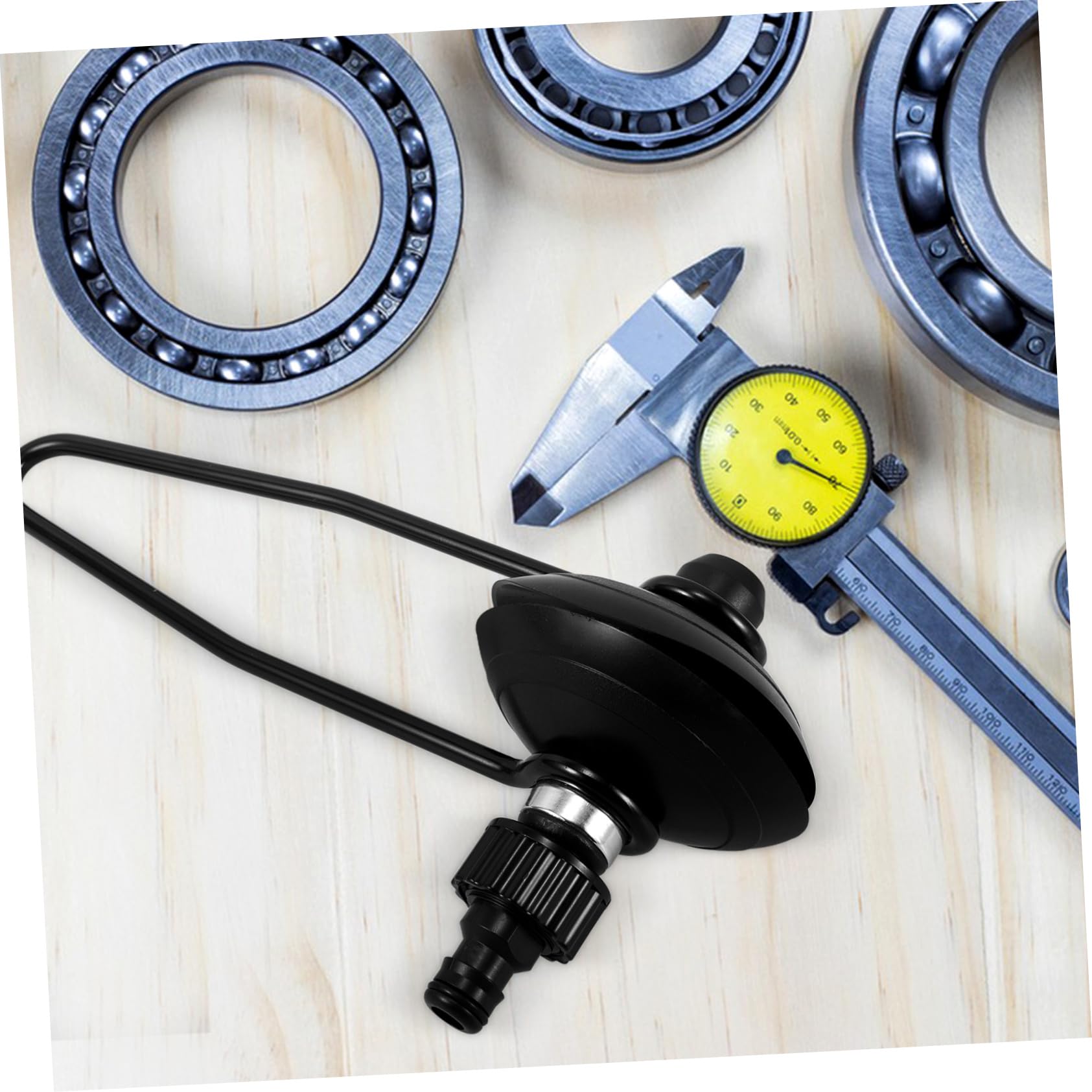 Bootsmotor Spülreiniger aus Nylon mit Runder Form zur Effektiven Reinigung von Außenbordmotoren bis 60 Ps als Boots Zubehör für Gründliche Motor Spülungen