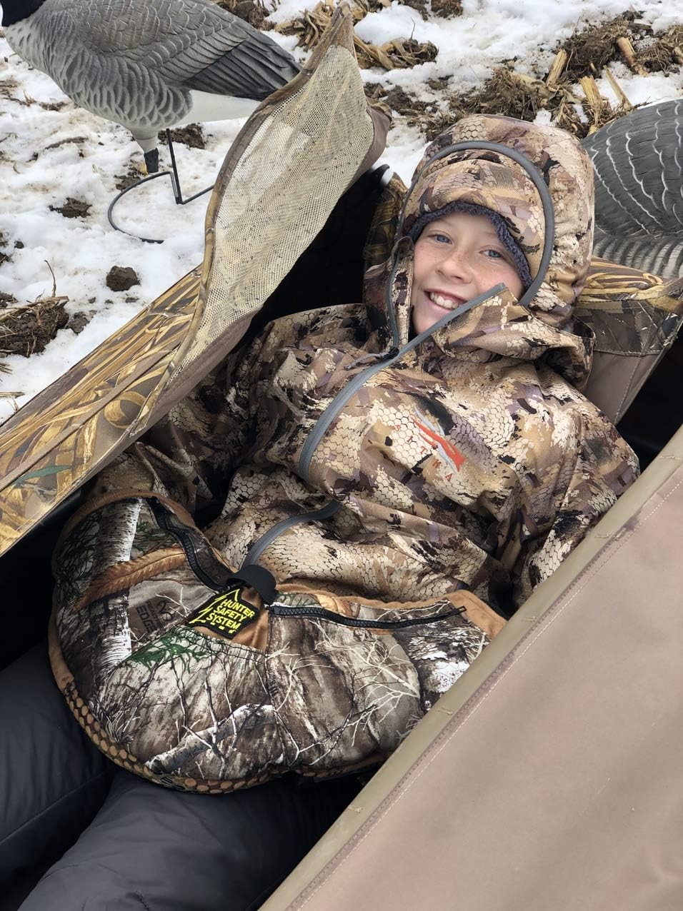 Hunter Safety System Muff-Pak: Polar Fleece Hand Warmer, Front and Back Pockets, Ergonomically Correct Hunting Gear, Perfect for Hunting or Camping