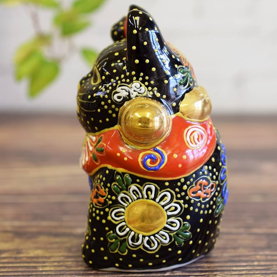 【美品】猫　招き猫　九谷　陶器　置物　インテリア　工芸品　美術品　A1328 Amazon.co.jp: 和座の蔵 招き猫 置物 陶器 九谷焼 右手 招き猫