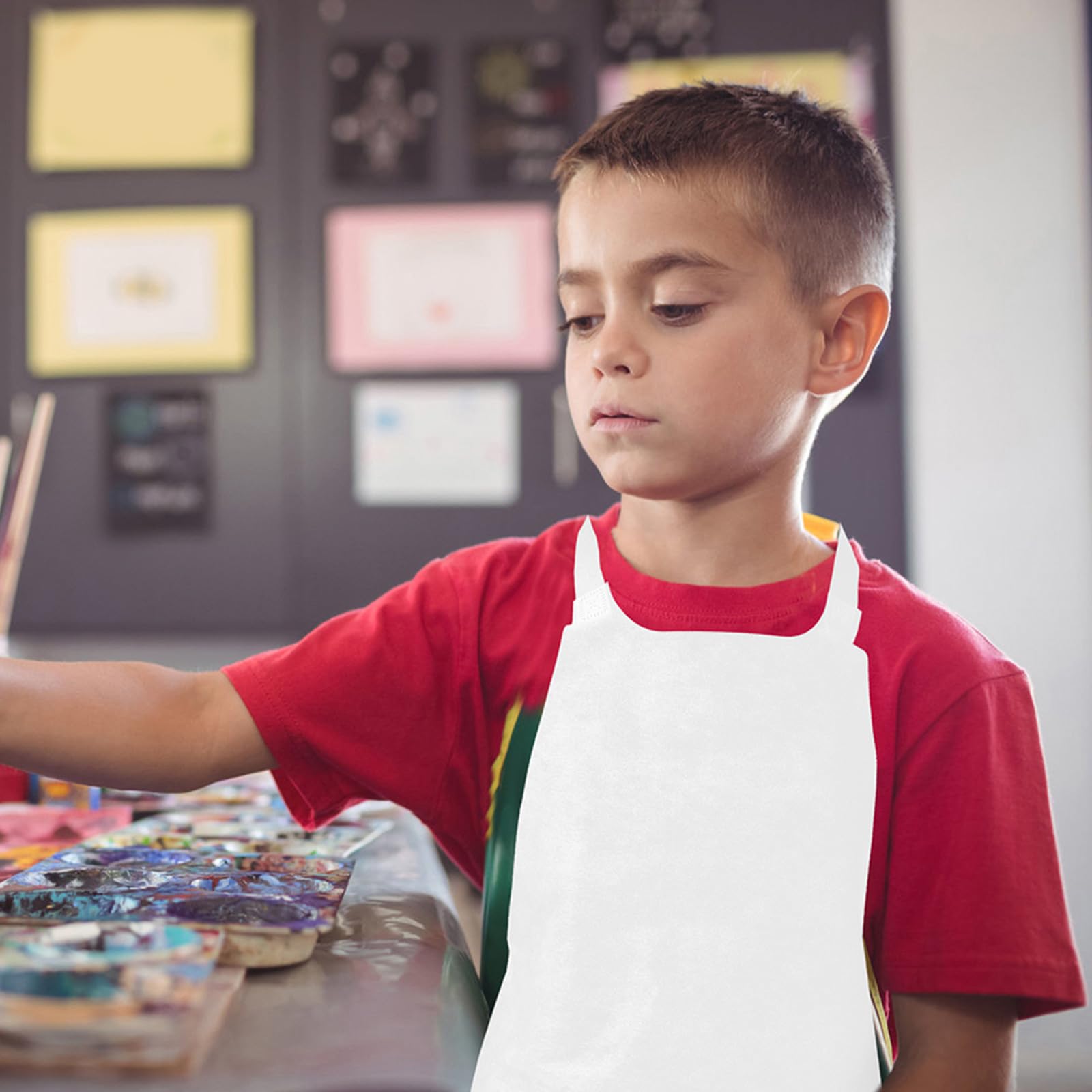 Toddmomy Delantal de pintura blanco para niños (25 unidades): delantal de artista para manualidades infantiles, ideal para dibujar, fiestas infantiles y actividades artísticas, ideal para el aula y
